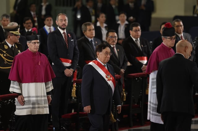 José María Balcázar salió de Palacio de Gobierno rumbo a la Catedral de Lima para participar en la misa y tedeum por Fiestas Patrias.