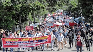 Las calles de Piura amanecieron llenas de basura