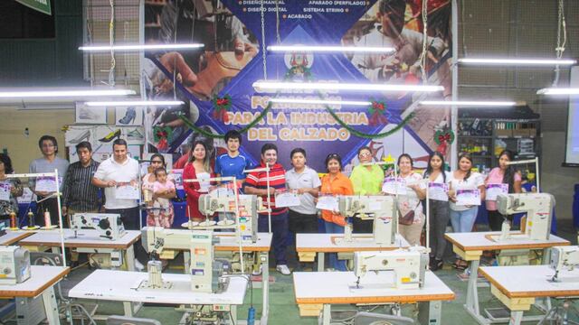 La Libertad: Clausuran capacitaciones y entregan 10 máquinas industriales de calzado en El Porvenir
