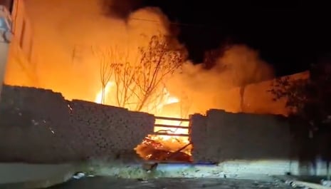 Incendio al costado de la UGEL Nasca genera alarma y es controlado por bomberos