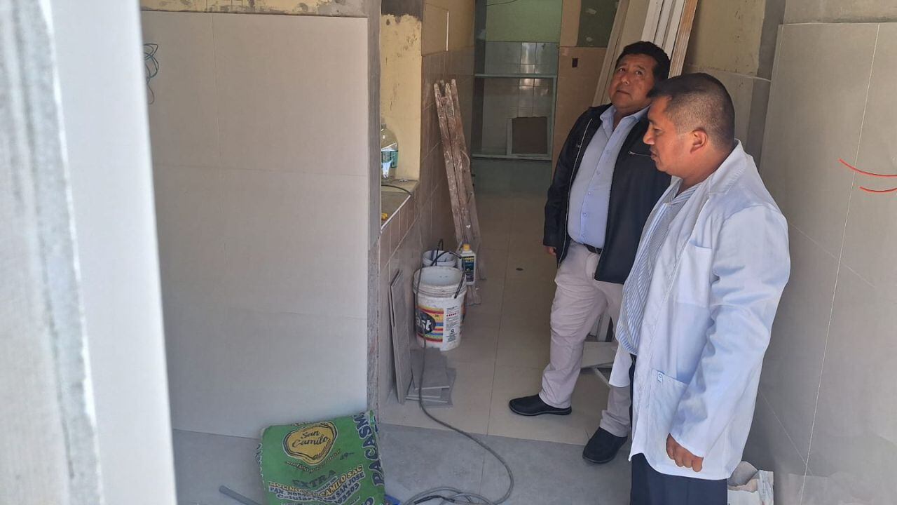 Fernando Gómez Saavedra, director ejecutivo de la Red Integrada de Salud Ascope, realizó la inspección al nosocomio.