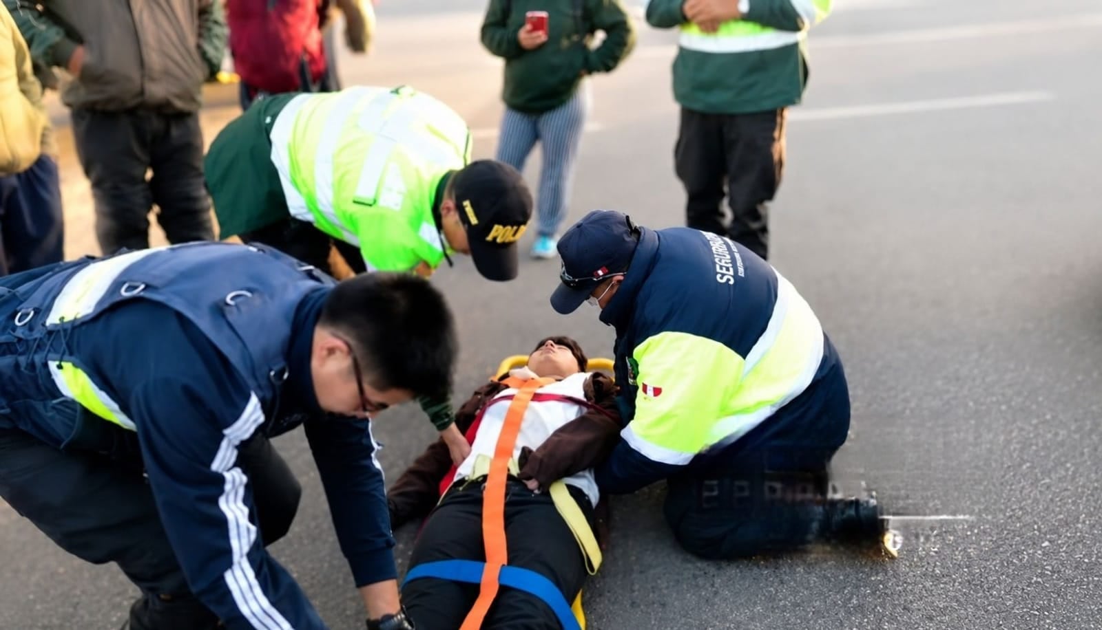 Hallan inconscientes a jóvenes por presunto “pepeo” en zona de discotecas en Majes, Arequipa. Foto: Majes Reporteros.