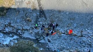 Puno: Cinco fallecidos tras el despiste y vuelco de una camioneta