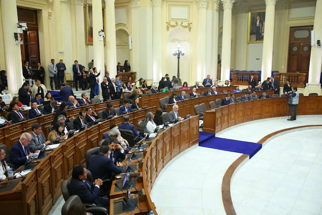Senado aprueba con 35 votos facultades legislativas al Gobierno por 90 días (Foto: Antonio Melgarejo/GEC)