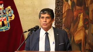 Alcalde de Arequipa anuncia tres salidas en gerencias de la municipalidad provincial