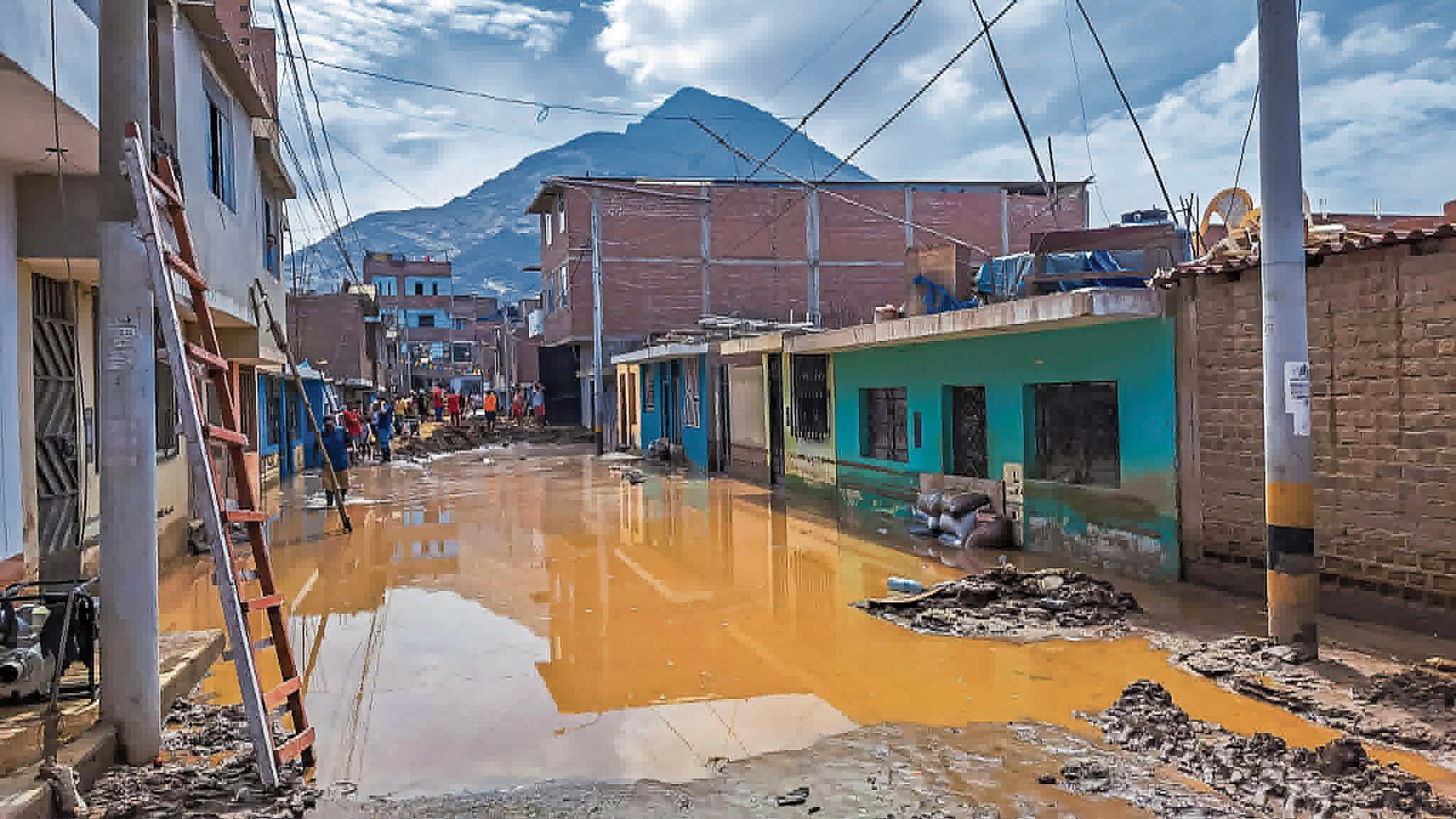 Alcalde Wilmer Sánchez convoca a reunión de emergencia para elaborar un plan que les permita reducir riesgos ante la posibilidad de lluvias asociadas al fenómeno El Niño.