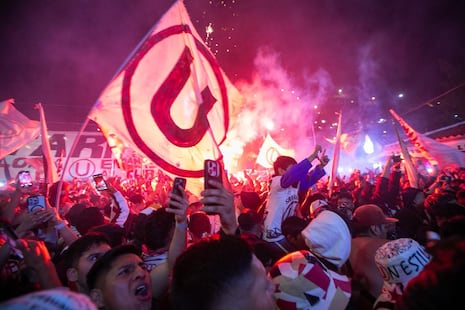 La pasión no tiene altura: Banderazo de los hinchas de Universitario en Tarma (FOTOS)