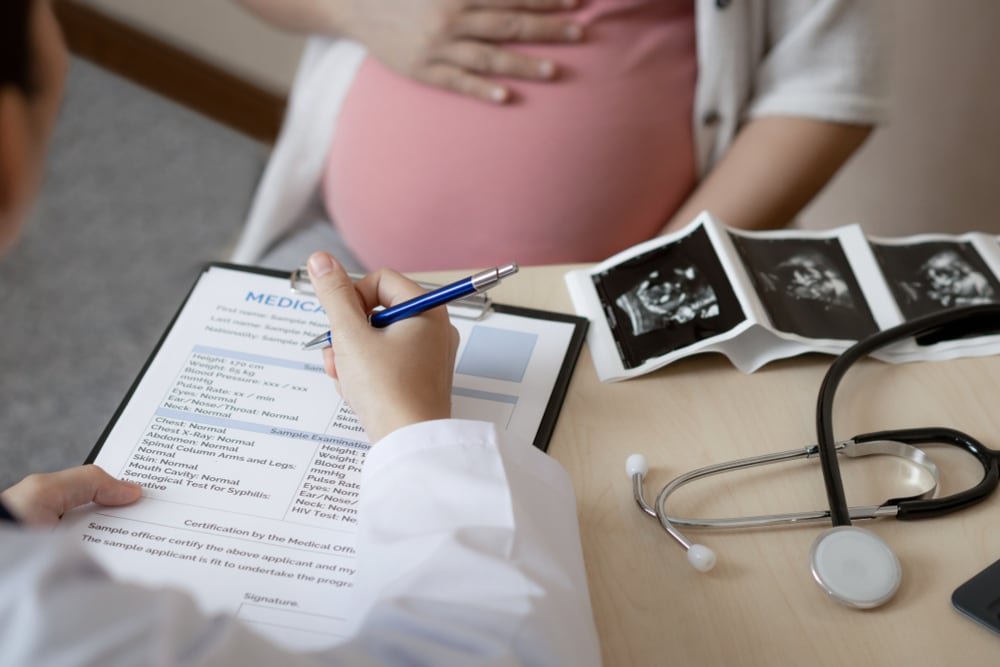 Reconocer señales de alerta, resolver dudas sobre lactancia y vigilar la salud mental son aspectos clave para una maternidad segura e informada.