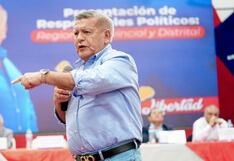 César Acuña tras insultos en aeropuerto de Trujillo: “No me preocupo porque no soy corrupto”