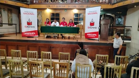 Candidato presidencial Carlos Espá sin respaldo en Arequipa