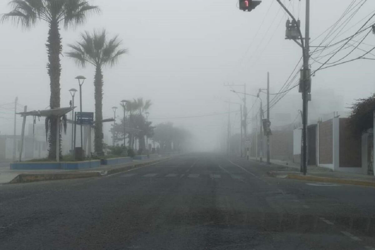 El organismo advirtió que el fenómeno se presentará entre el miércoles y jueves, afectando regiones como Lima, Callao, Áncash, Ica, Piura y La Libertad. (Foto: Andina)