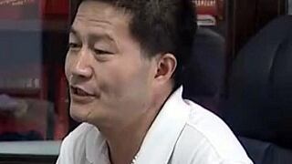 China: Apalean a empresario chino que destapó casos de leche adulterada
