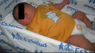 Iquitos: Nace bebé de casi 7 kilos (Fotos)