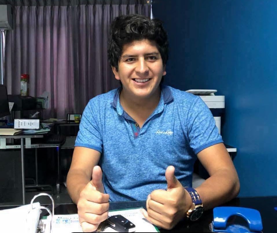 El empresario de 32 años aparece vinculado a tres compañías constituidas en La Libertad y es titular de una concesión minera en Chillia. Una investigación fiscal por presunta minería ilegal en su contra fue archivada. (Foto: Facebook)