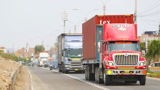 Transporte de carga pesada anuncia que evalúan paro nacional ante alza de combustibles e inseguridad