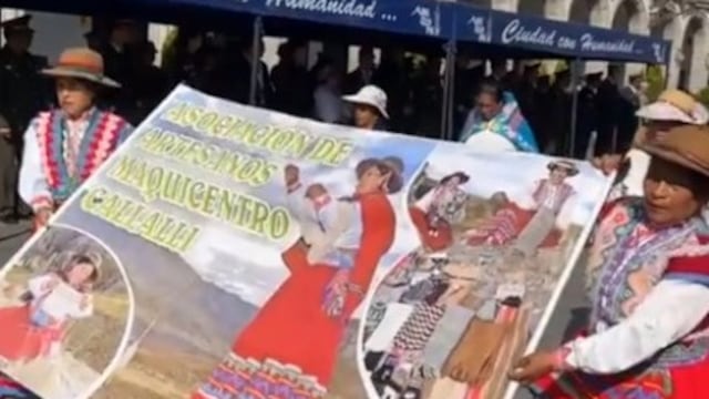 Decenas participan en el desfile de honor en la Plaza de Armas de Arequipa por el Día del Artesano (VIDEO)