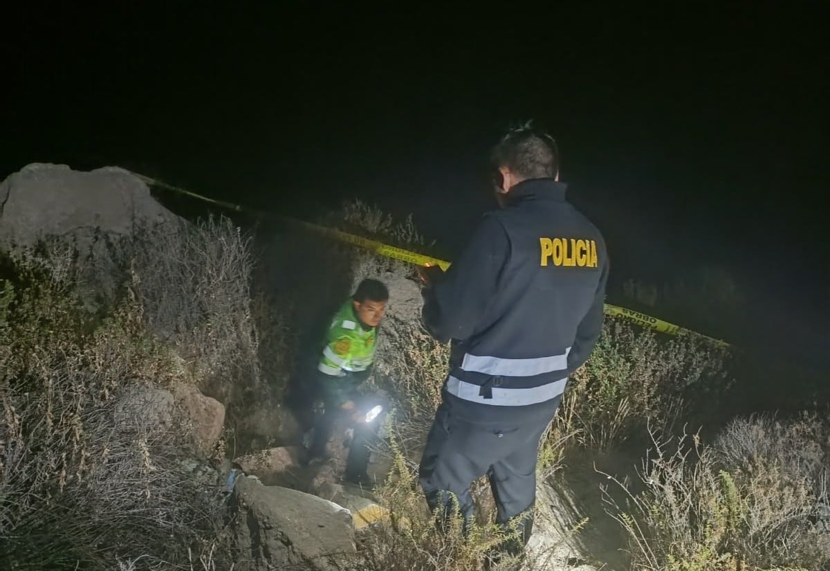 Arequipa: hallan feto en el cementerio de Miraflores y la Policía intervino a ocho conductores