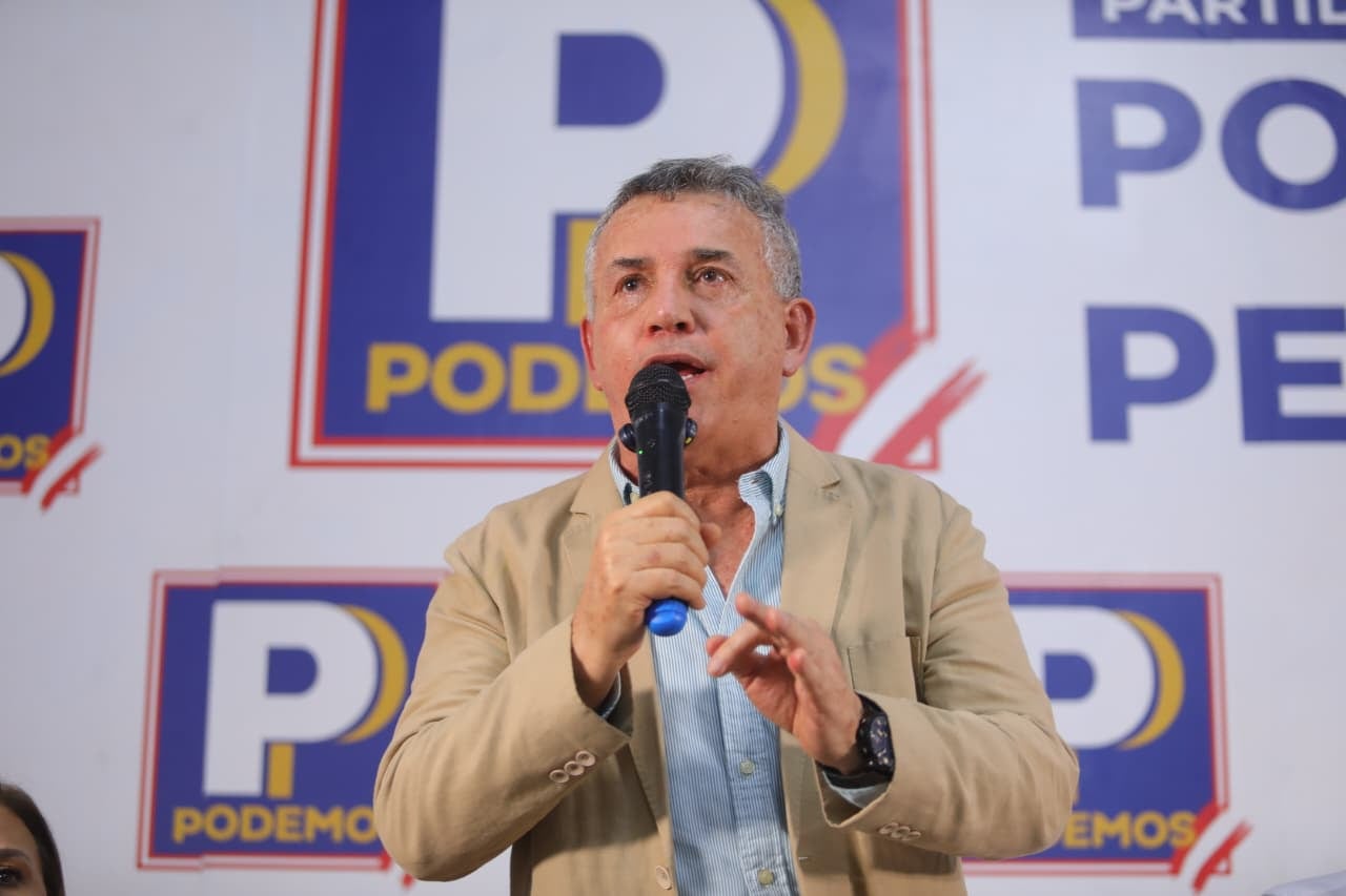 Daniel Urresti reapareció este martes 3 de marzo durante un evento oficial de Podemos Perú.