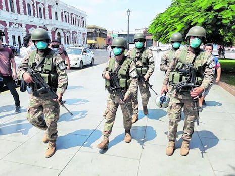 Alertan que no hay un verdadero equipamiento a la Policía y el Ejército en medio de estado de emergencia