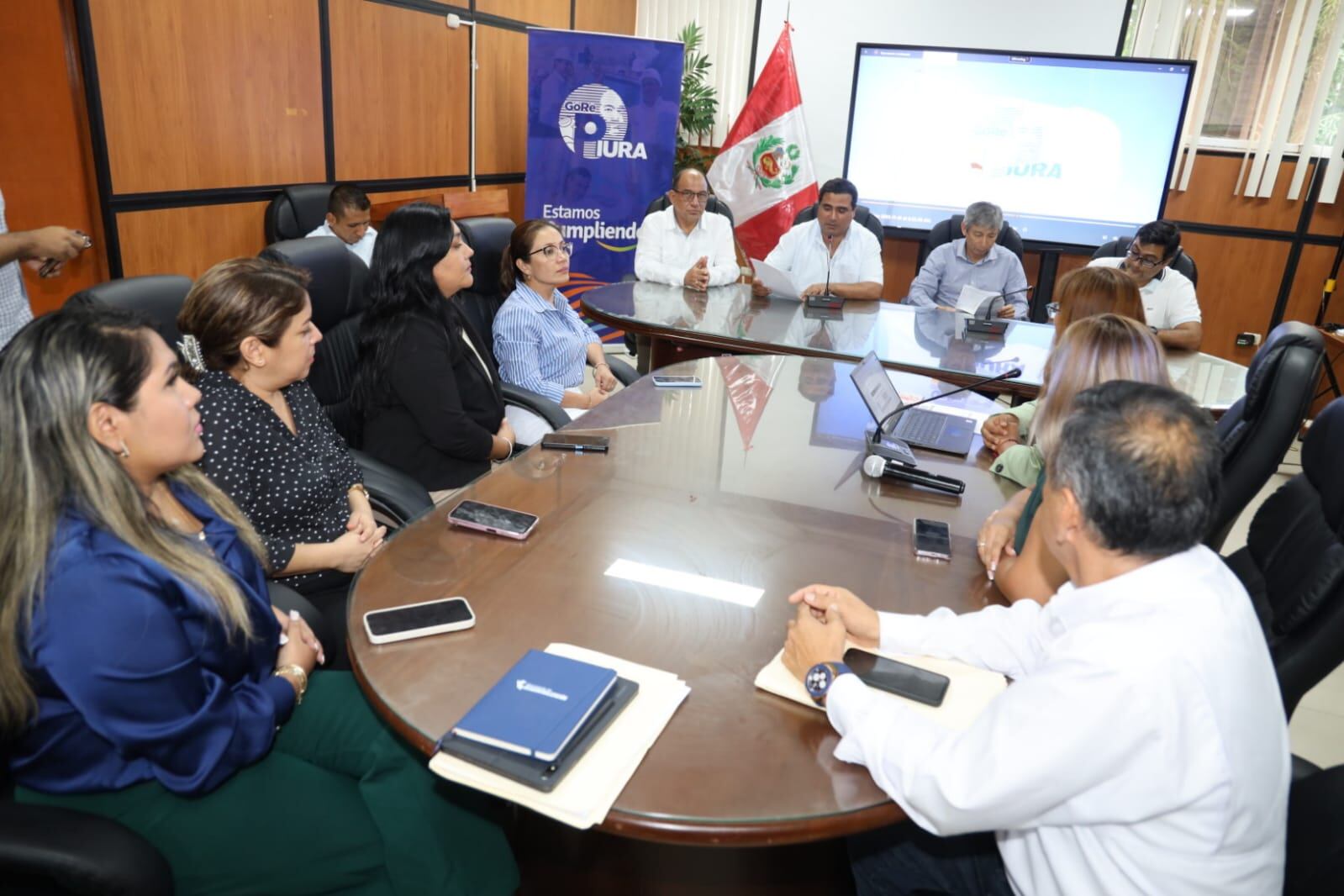 Equipo del Ministerio de Economía y Finanzas se instaló en el Gobierno Regional de Piura para agilizar inversiones