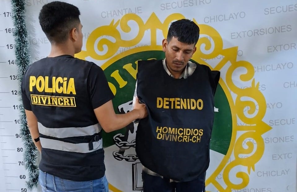 Le incautaron el dinero fotocopiado y teléfono celular.