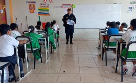 Efectivos policiales realizaron evento a menores que forman parte del programa preventivo "Patrulla Juvenil"