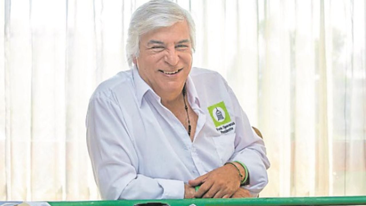 Líder de APP alega que le atribuyó hechos delictivos y lo difamó durante el debate presidencial. Eso afectó su honor y solicita ese monto como reparación civil.