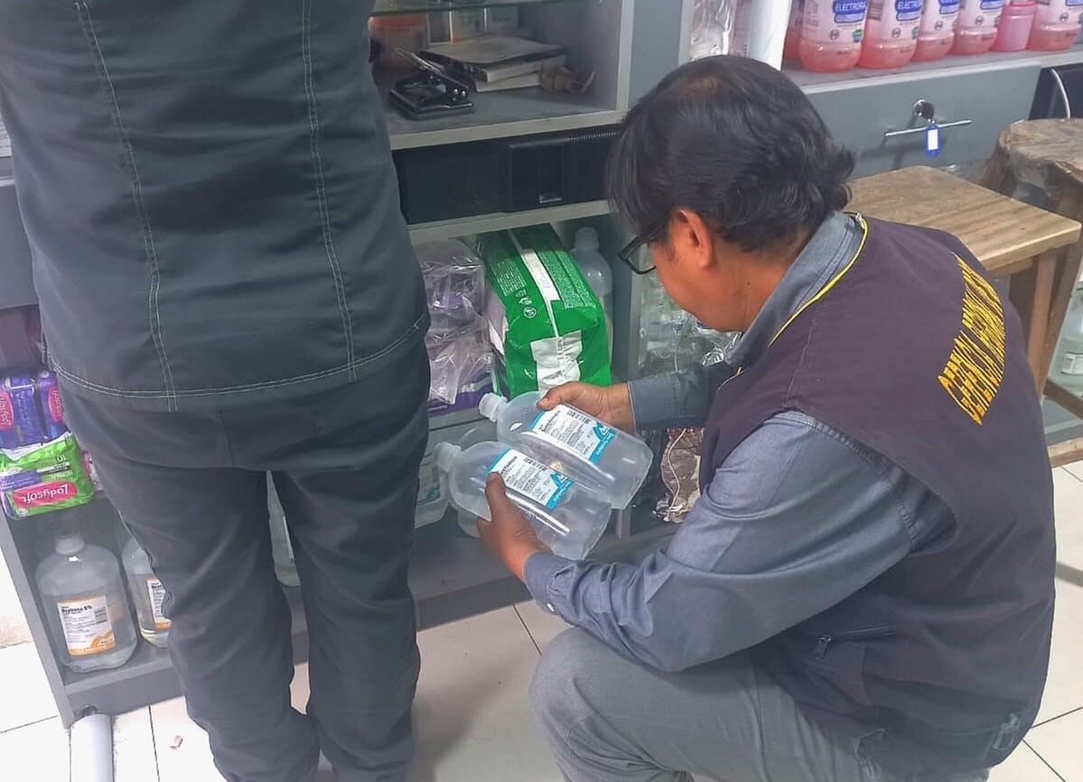 Personal de salud realiza inspección en Arequipa. Foto: difusión.