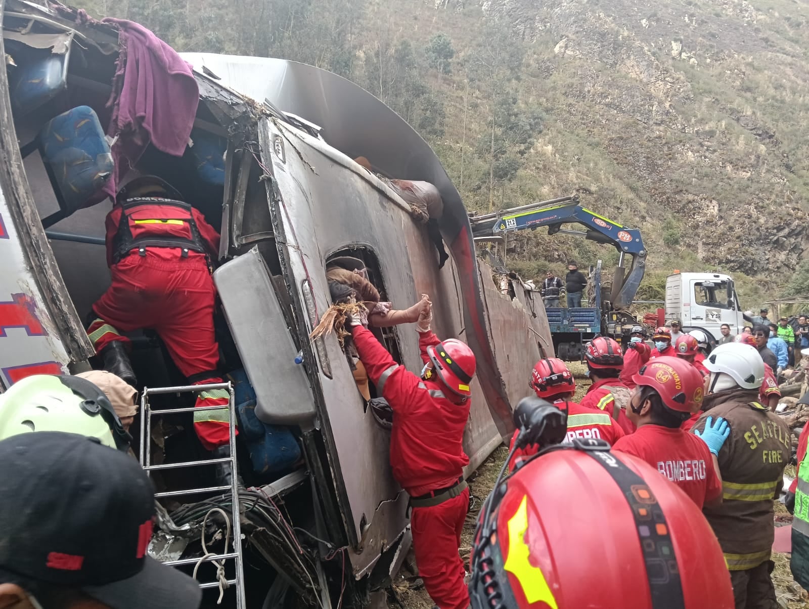 Policía investiga si hubo falla mecánica o sueño del conductor