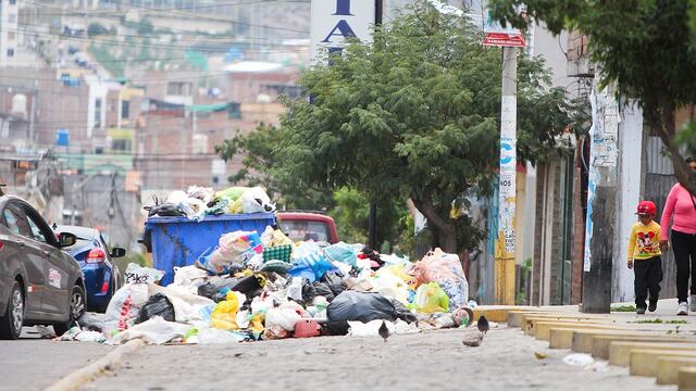 Anulan licitación de vehículos de basura en Mariano Melgar