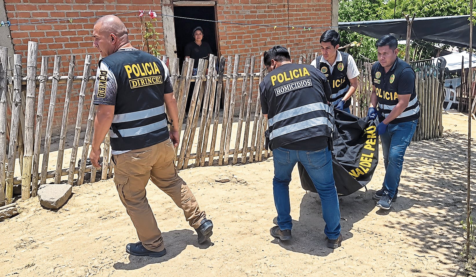 Un hombre ahorca a su pareja en su vivienda en Piura