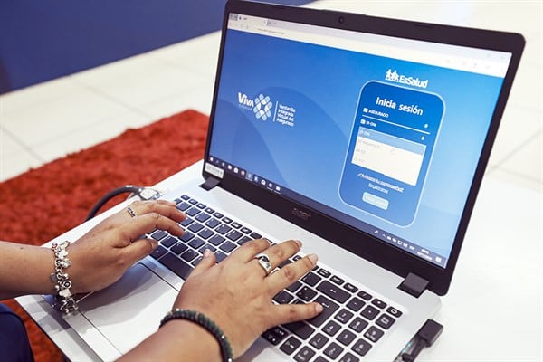 Alertan a verificar la información dada por estafadores a través de llamadas fraudulentas y correos electrónicos falsos. (Foto: El Peruano)