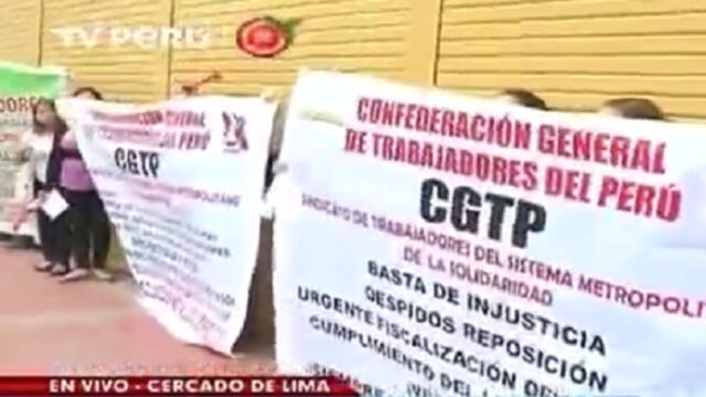 ​Luis Castañeda: Trabajadores de hospitales solidarios realizan plantón por despidos arbitrarios