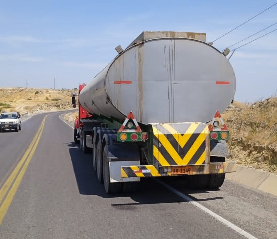 Cisterna que habría participado de accidente de tránsito.
