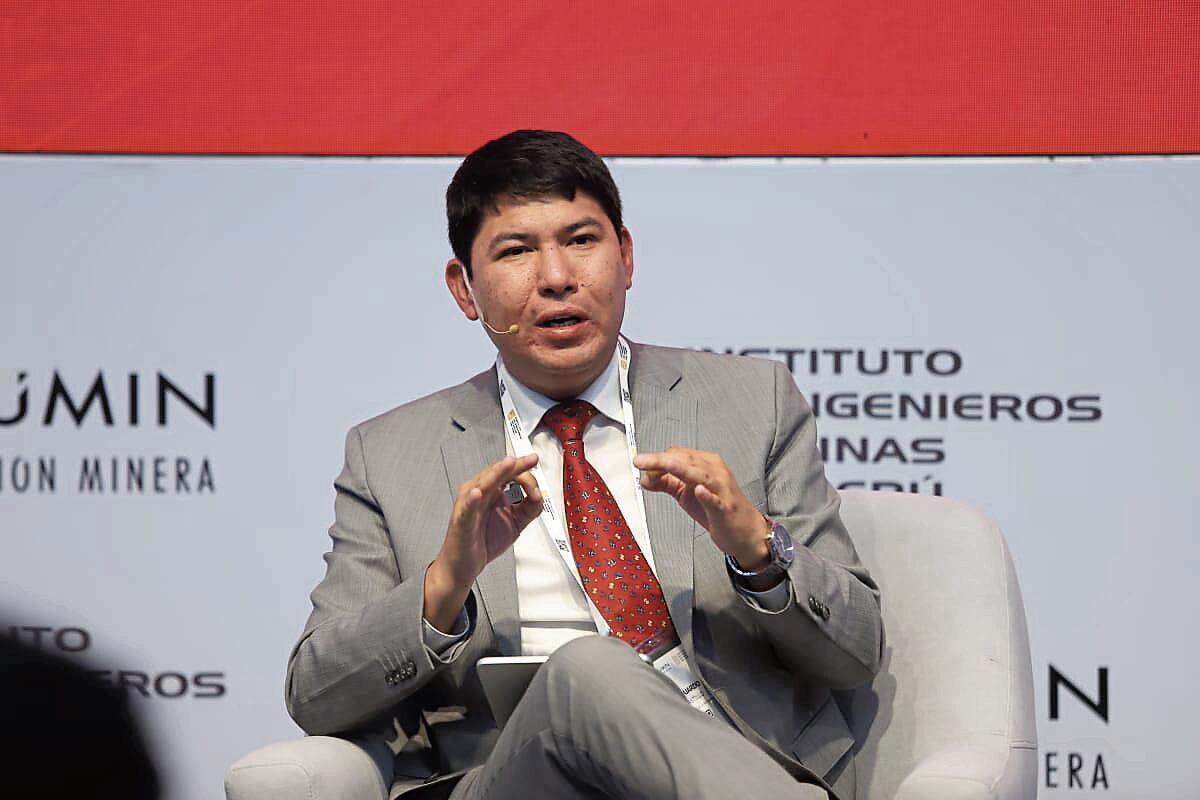 Congresista Eduardo Castillo aboga por binomio minería-agricultura. Foto: GEC.
