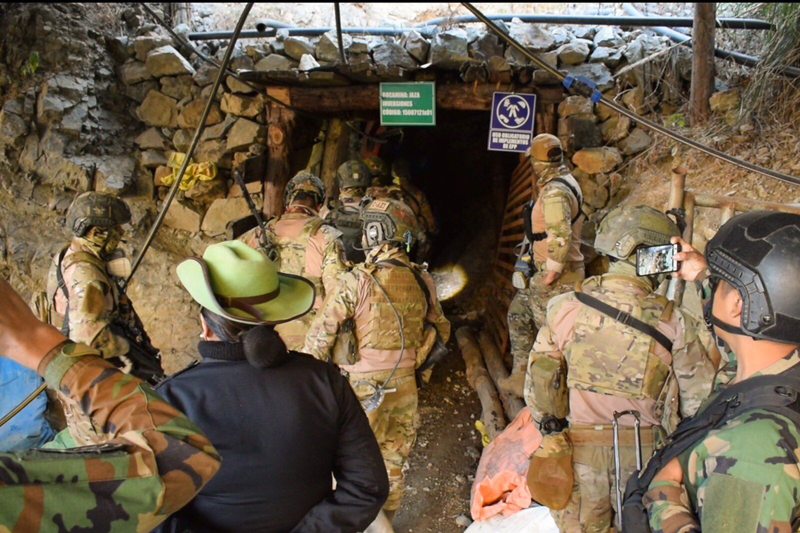 Agentes fueron atacados desde las galerías de una bocamina cuando ejecutaban una operación en el centro poblado de Pueblo Nuevo.