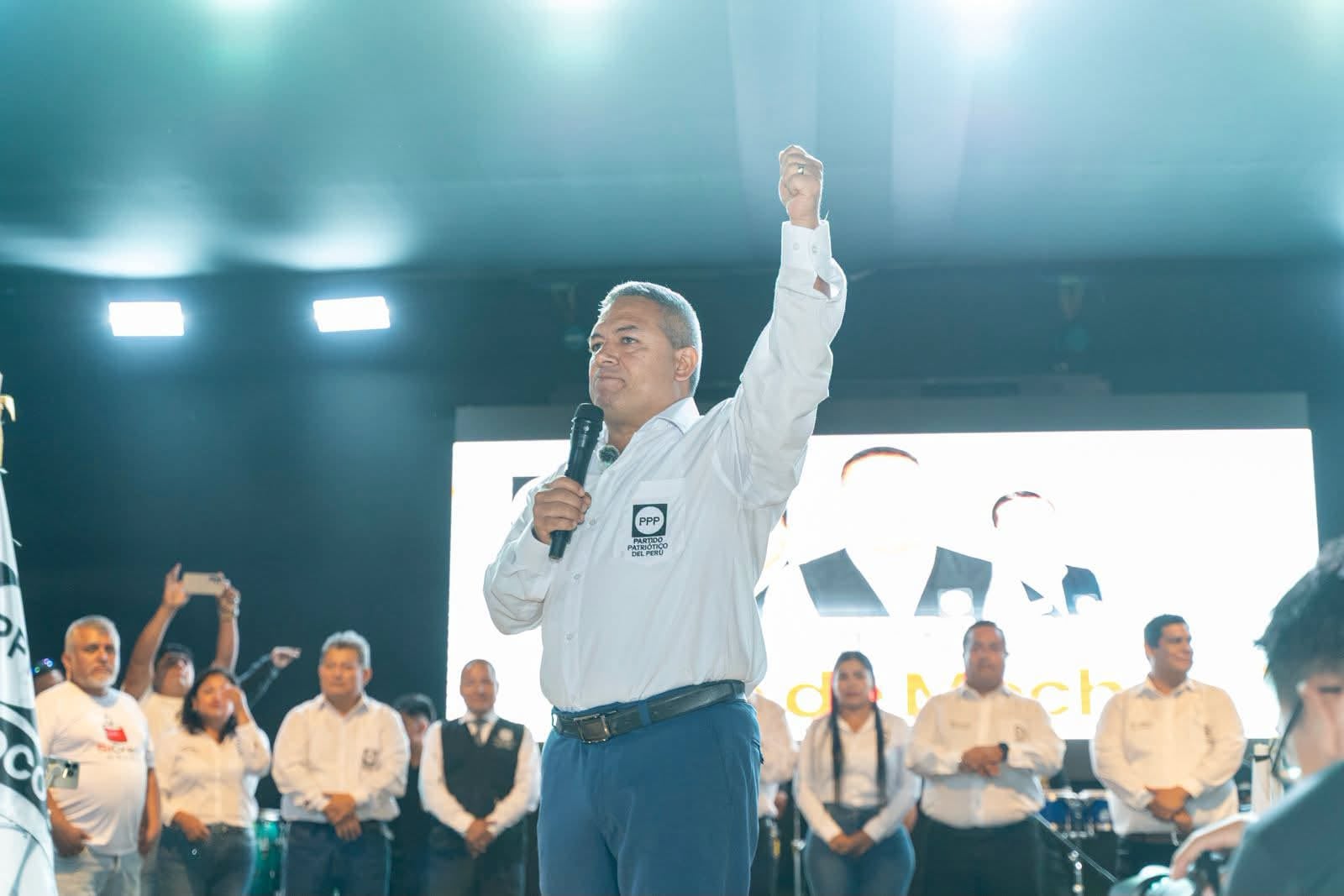 Exalcalde aseguró que Elías Rodríguez y Aldo Carlos “son dos caras de la misma moneda” y no apoyará a ninguno en segunda vuelta. También anunció auditoría a la MPT.