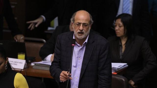 Legisladores rechazan pedido de Daniel Abugattás para "fumigar la Cancillería"