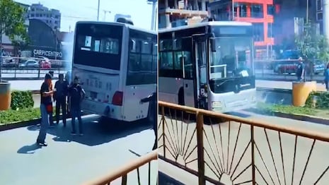 Independencia: Bus del Metropolitano emana humo por falla mecánica y causa alarma en pasajeros