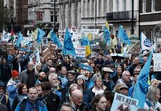 Londres: Miles de personas protestan pidiendo agua más limpia