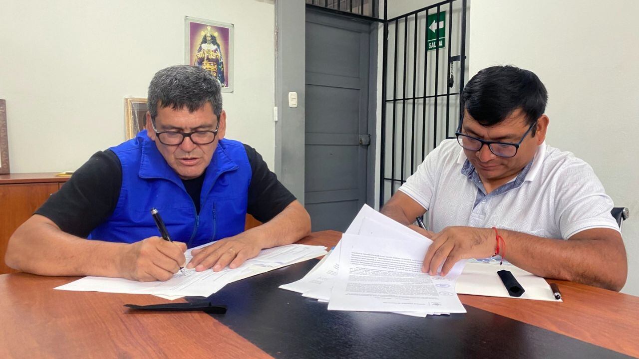 La Gerencia Regional de Educación y el municipio local firman importante convenio para intentar cerrar brechas en sector educación.