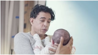 Ernesto Pimentel emocionado por su primer Día del Padre: “Día a día estoy aprendiendo”