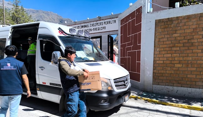 Material electoral llegó a 13 distritos y 8 centros poblados de Arequipa. Foto: ONPE.