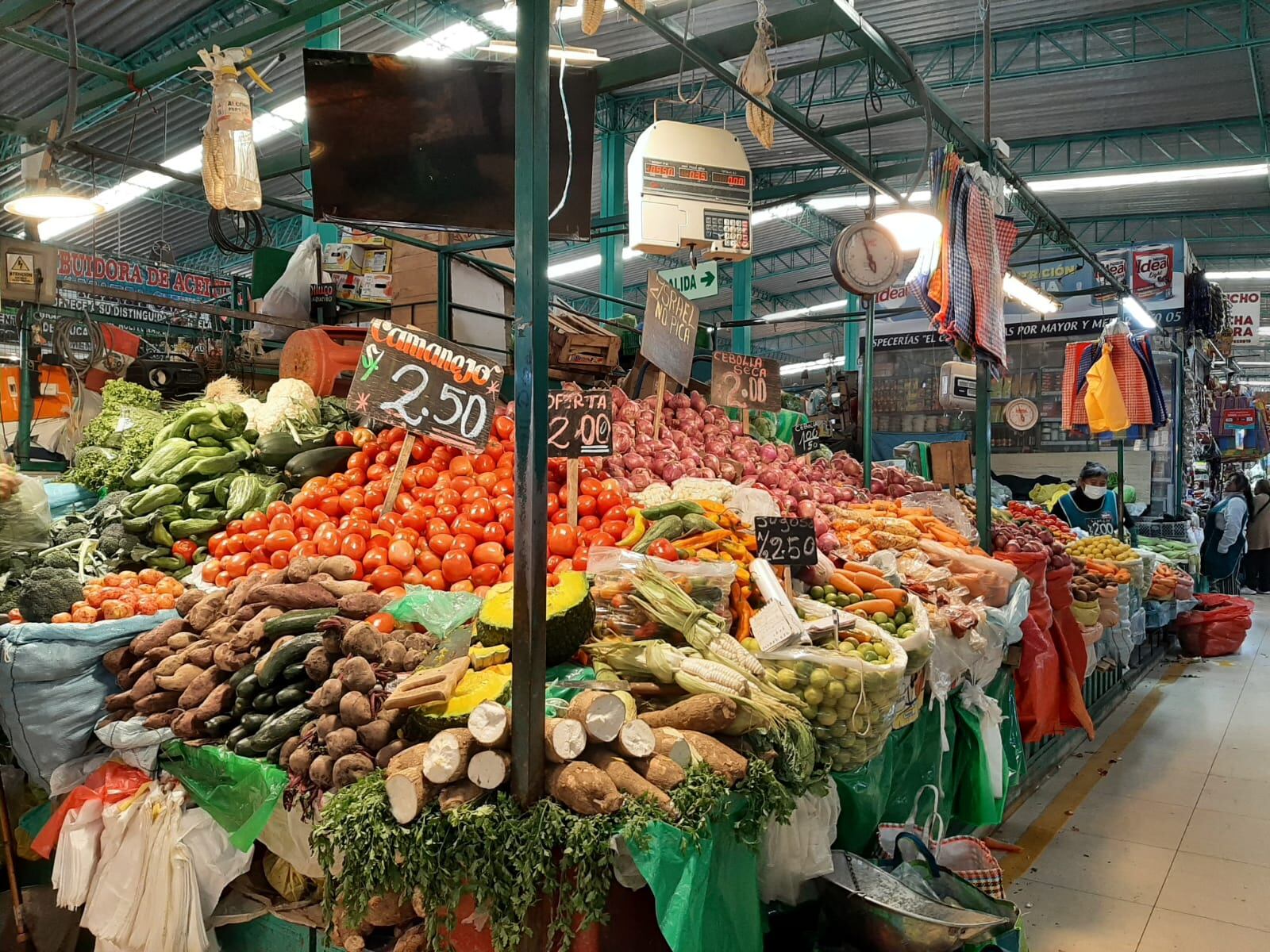 Precios de verduras en el mercado Nueva Esperanza. (Foto: GEC)