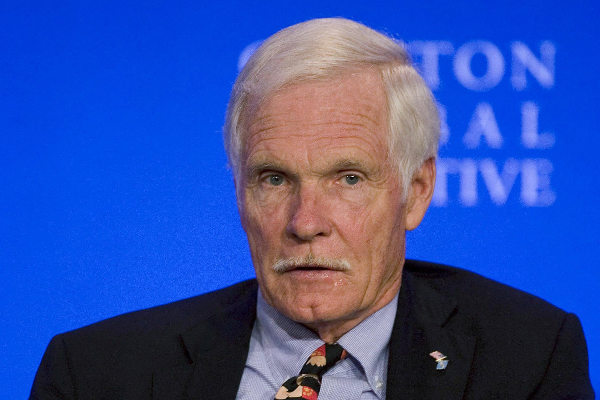 Foto del 23 de septiembre de 2009 que muestra al empresario estadounidense Ted Turner, fundador de CNN, participando en el segundo día de la Quinta Reunión Anual de la Iniciativa Global Clinton en Nueva York. (EFE/ Ramin Talaie).
