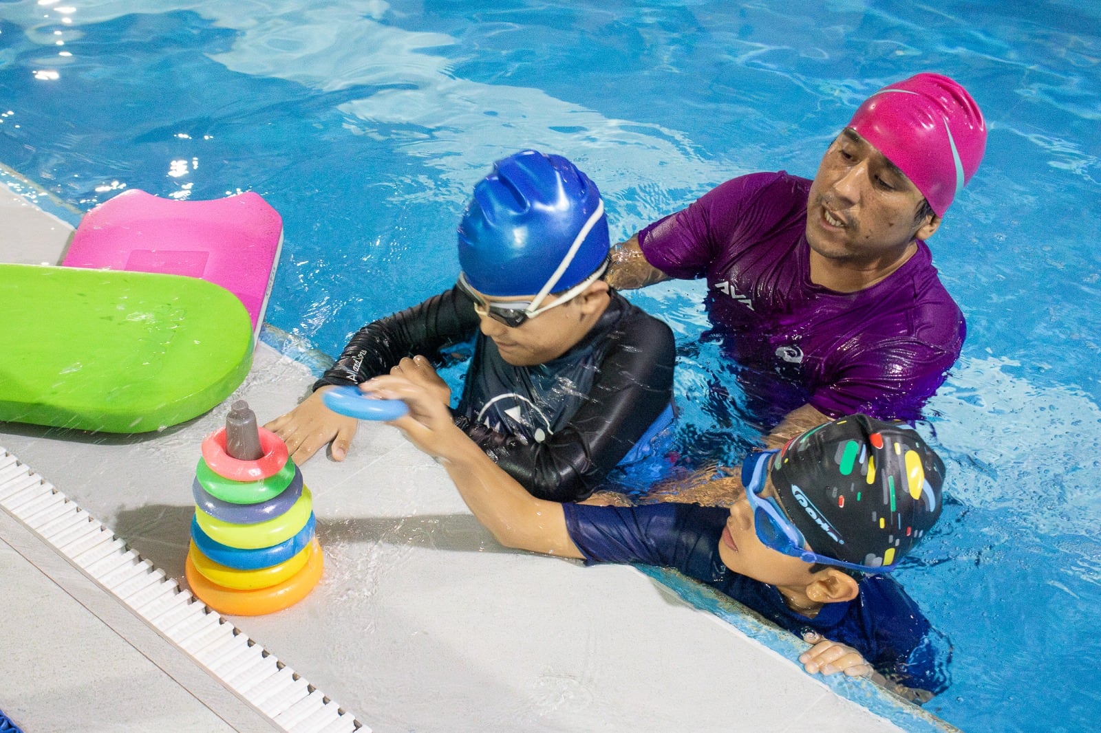 Especialistas destacan que una enseñanza adaptada favorece el desarrollo físico, emocional y social de personas con neurodiversidad. La capacitación de docentes se consolida como un factor clave para una educación deportiva inclusiva.