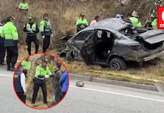 Padre llora desesperado al hallar a su hijo inerte en automóvil que protagonizó triple choque