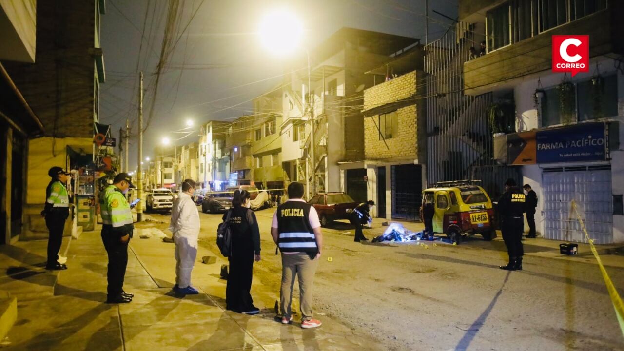 SJM: mototaxista extranjero fue asesinado de 14 balazos en la cooperativa Santa Úrsula. Fotos: César.grados@photo.gec