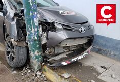 Conductor en estado de ebriedad choca contra poste en Huancayo