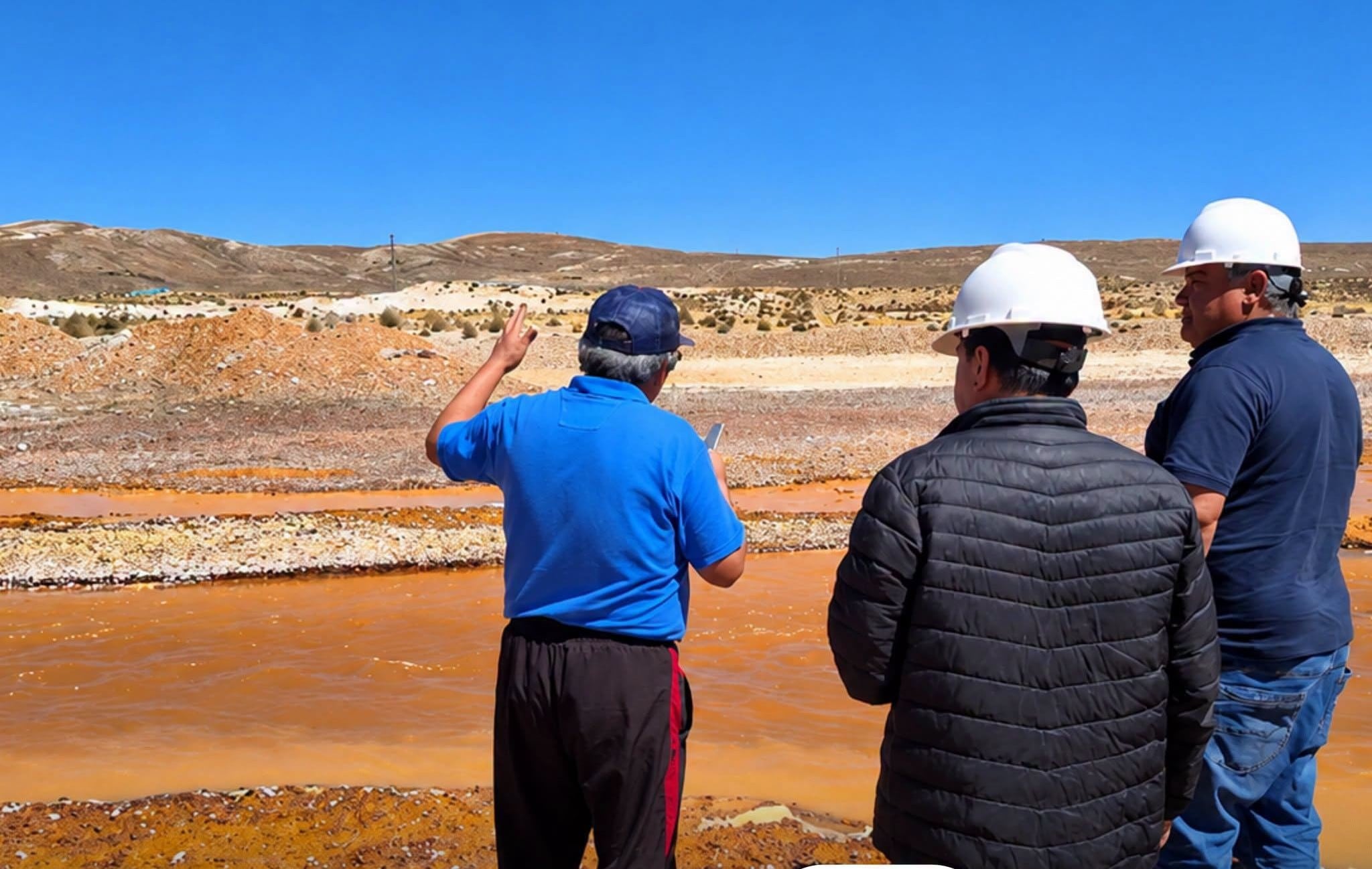 Esperan resultados de muestras para determinar nivel de contaminación del río en Islay (Foto: Municipalidad de Cocachacra)